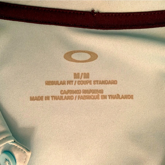 Set of 2 Men’s golf shirts J Lindeberg and Oakley In good condition. - Picture 5 of 8